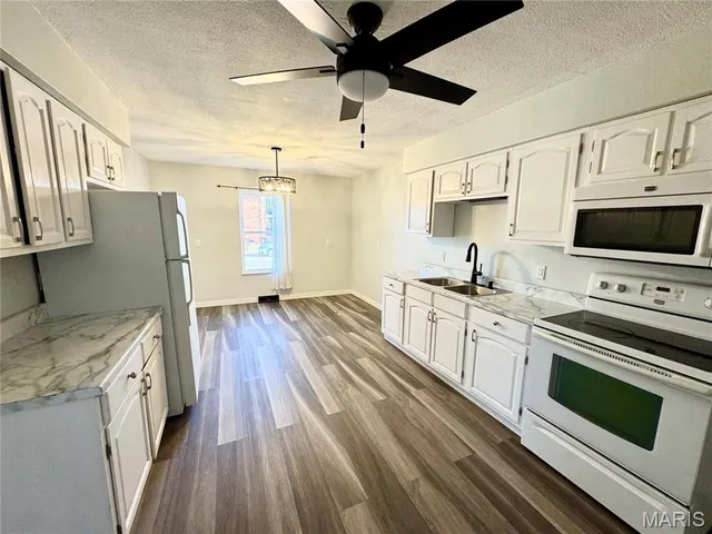 $1,895 | 205 South Donk Avenue, Maryville, IL 62062