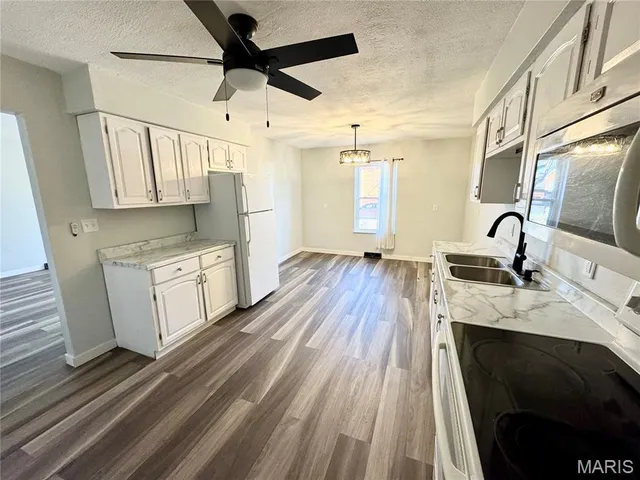 $1,895 | 205 South Donk Avenue, Maryville, IL 62062