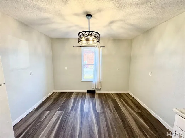 $1,895 | 205 South Donk Avenue, Maryville, IL 62062