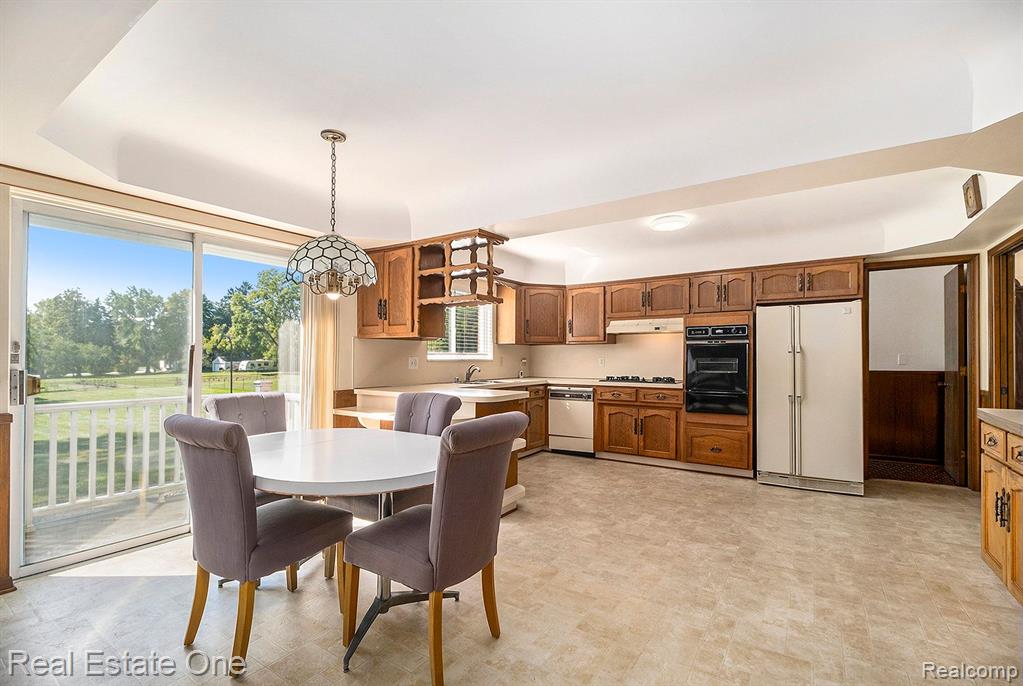 710 Creston Road Troy, MI 48085 - Photo 20 of 72