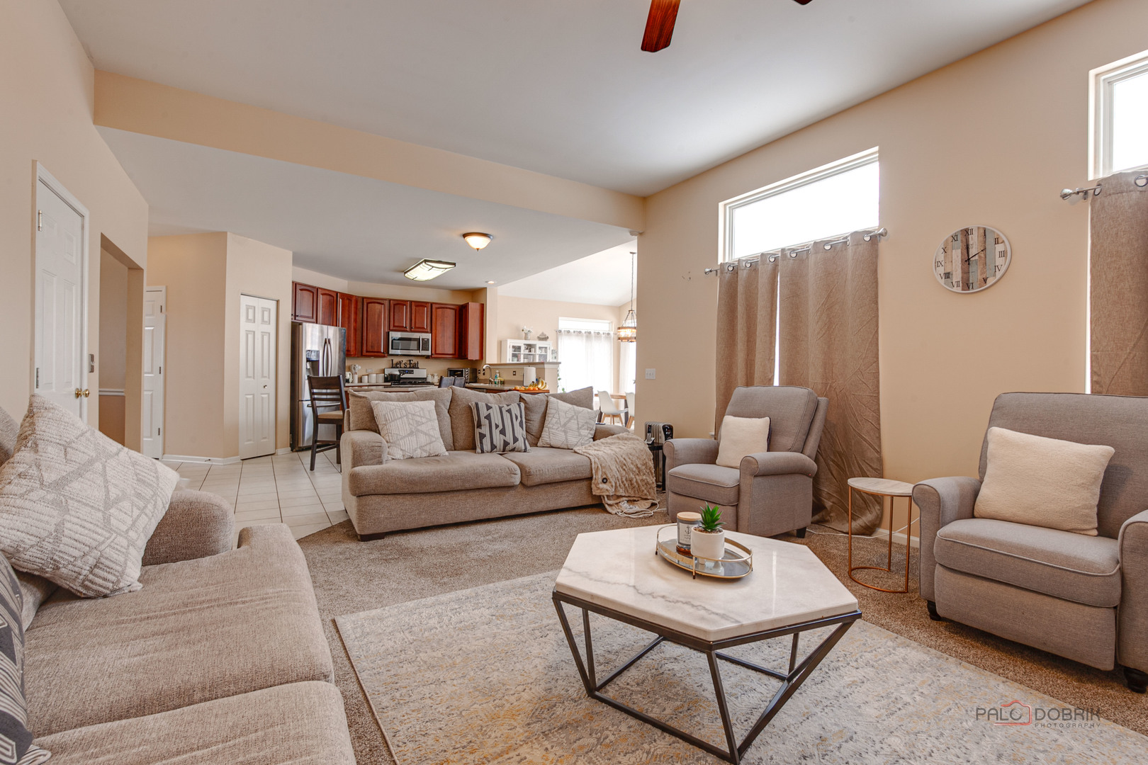 578 North Overlook Trail Round Lake, IL 60073 - Photo 12 of 42 a living room with furniture and a wooden floor