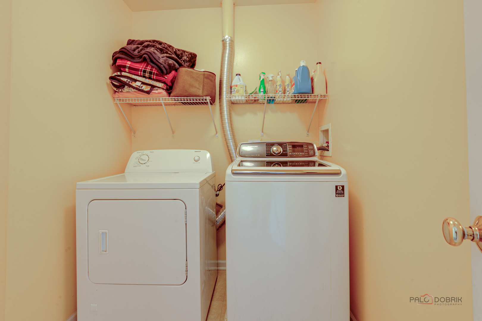578 North Overlook Trail Round Lake, IL 60073 - Photo 30 of 42 a utility room with dryer and washer