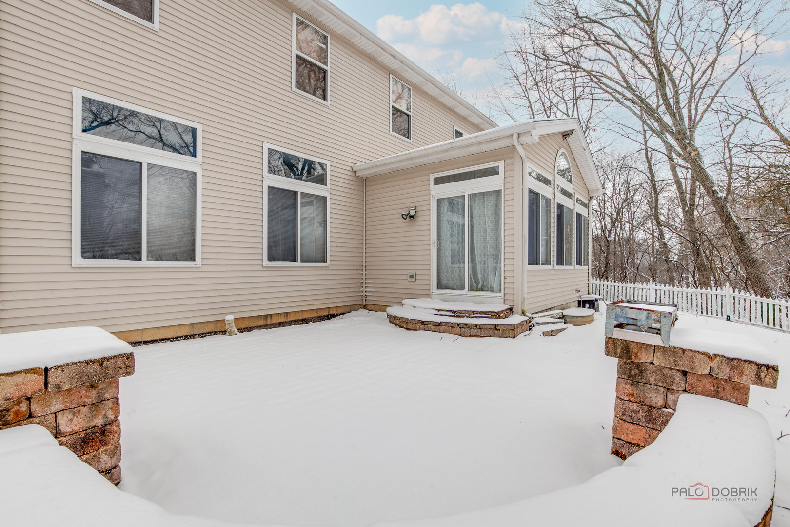 578 North Overlook Trail Round Lake, IL 60073 - Photo 39 of 42 a front view of a house with a yard