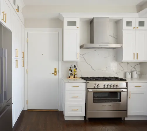 $699,999 | 3730 North Lake Shore Drive, Unit 5B, Chicago, IL 60613