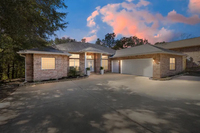 $435,000 | 421 Marquette Avenue, Valparaiso, FL 32580