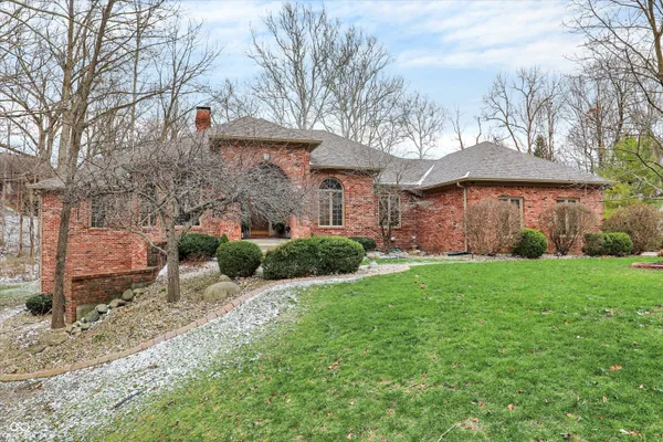 $549,000 | 204 South Creedmoor Way, Anderson, IN 46011