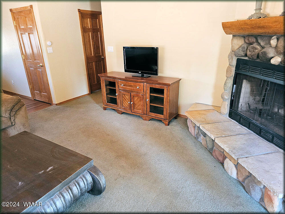 2331 South Buffalo Loop Overgaard, AZ 85933 - Photo 9 of 13 Gallery Image 9