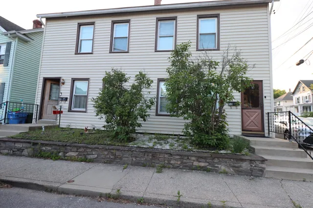 $1,650 | 48 Golden Street, Norwich, CT 06360