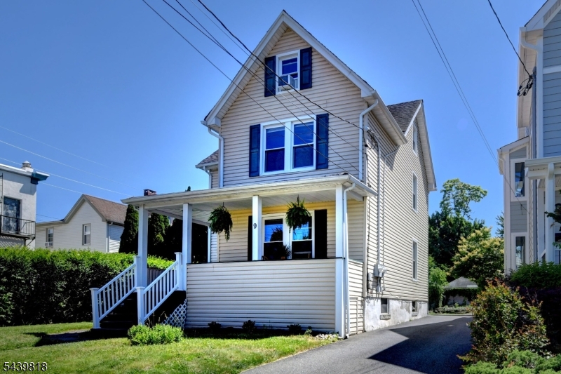 9 Walnut Street Little Falls, NJ 07424 - Photo 2 of 33