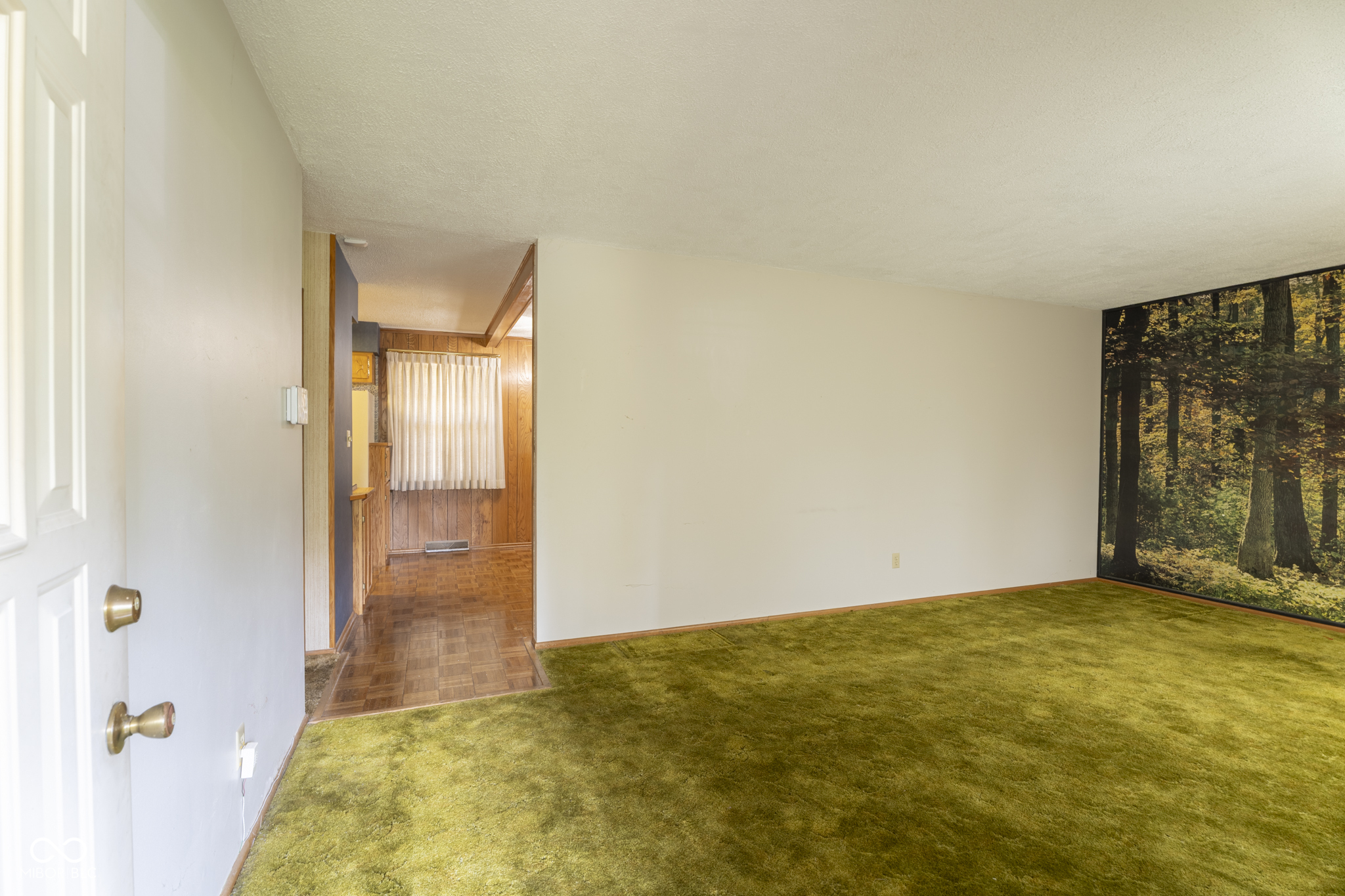 7738 Partridge Road Indianapolis, IN 46227 - Photo 4 of 28 Gallery Image 4