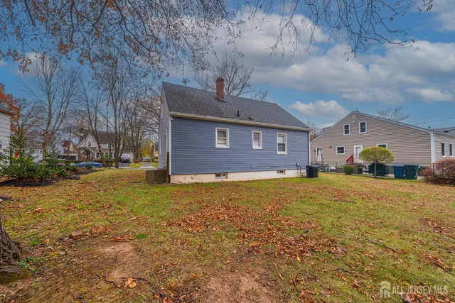 a front view of house with yard