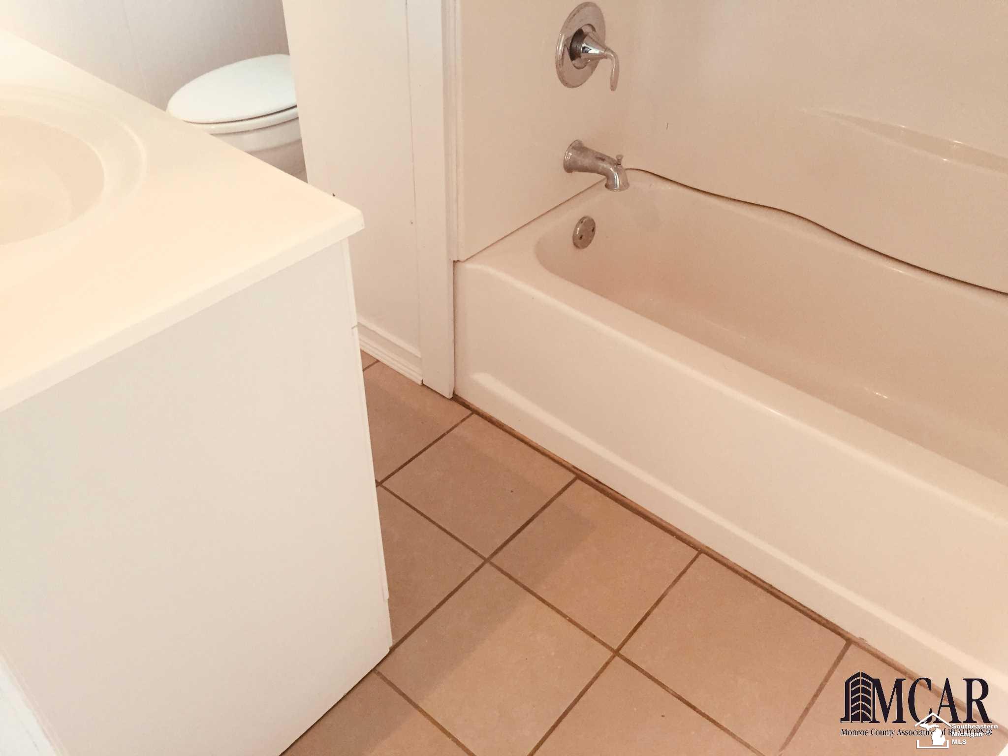 7022 Star Lane Road Newport, MI 48166 - Photo 17 of 21 21460530-16.JPG
