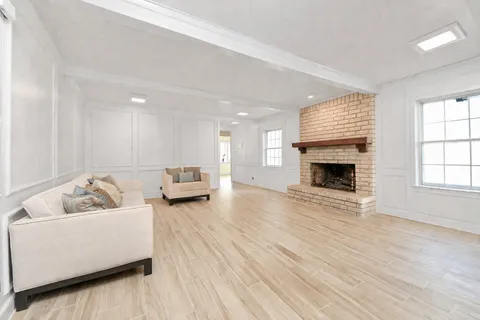 $485,000 | 839 Longview Drive, Sugar Land, TX 77478