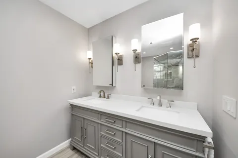 $485,000 | 839 Longview Drive, Sugar Land, TX 77478
