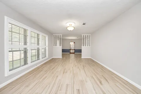 $485,000 | 839 Longview Drive, Sugar Land, TX 77478