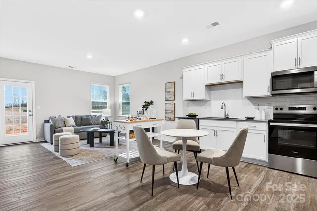 $259,000 | 1438 Mammoth Road, Hickory, NC 28602