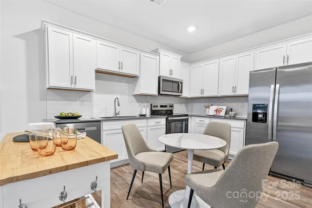 $259,000 | 1438 Mammoth Road, Hickory, NC 28602