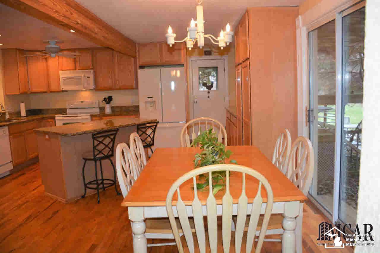2010 Lakeside Road Erie, MI 48133 - Photo 6 of 40 Eat-In Kitchen