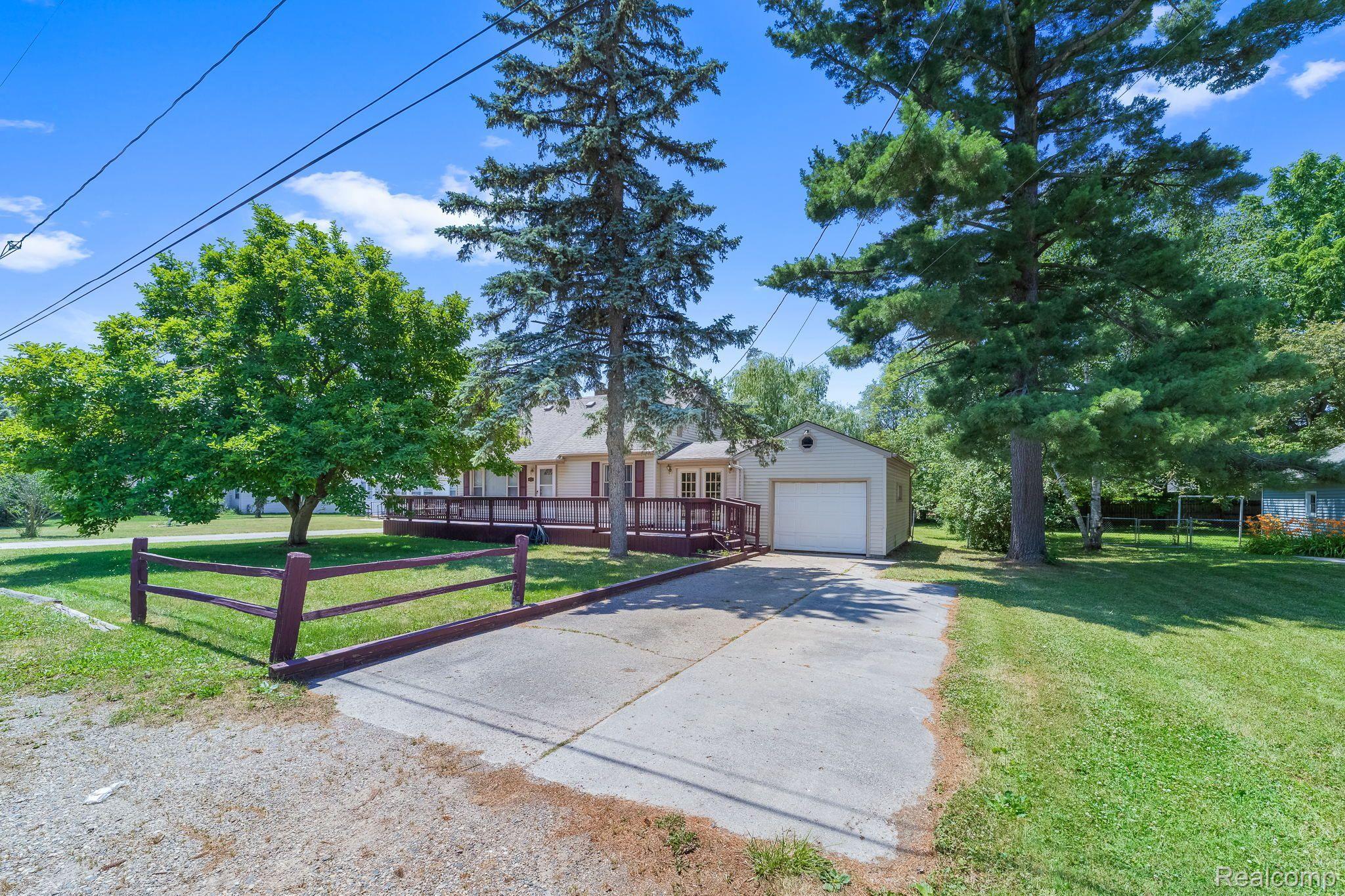 416 Stoner Road Lansing, MI 48917 - Photo 2 of 22 Gallery Image 2