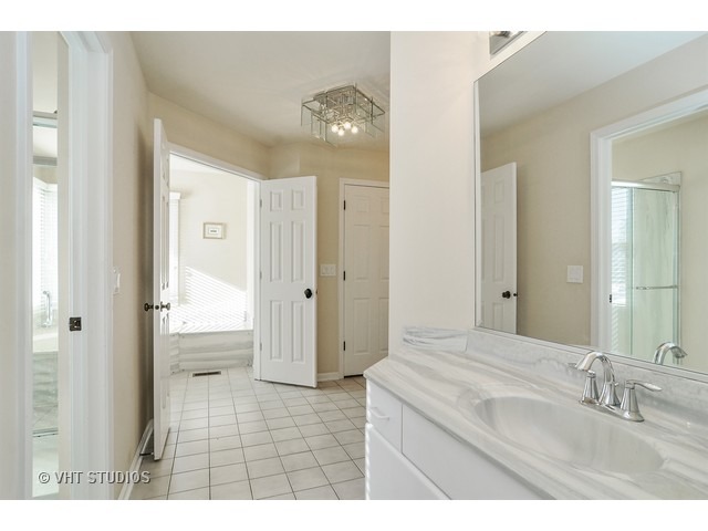 606 Raintree Road Buffalo Grove, IL 60089 - Photo 12 of 25