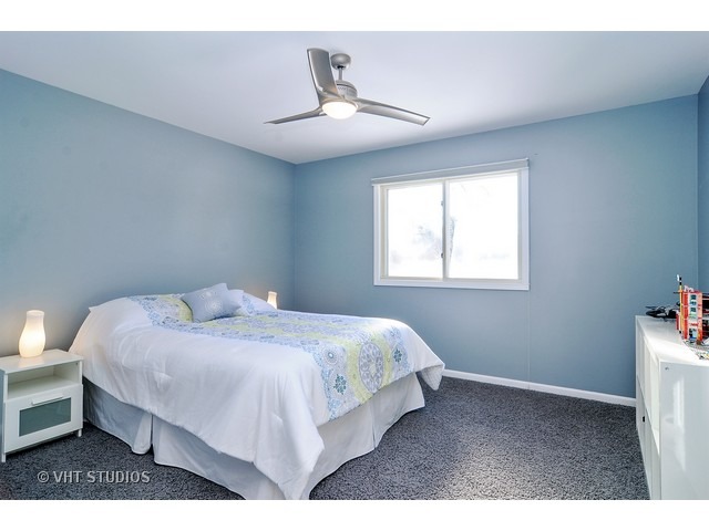606 Raintree Road Buffalo Grove, IL 60089 - Photo 18 of 25