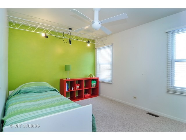 606 Raintree Road Buffalo Grove, IL 60089 - Photo 19 of 25