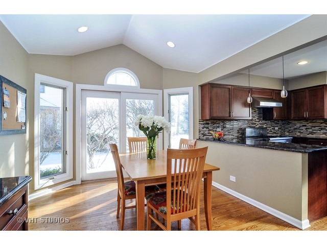 606 Raintree Road Buffalo Grove, IL 60089 - Photo 9 of 25
