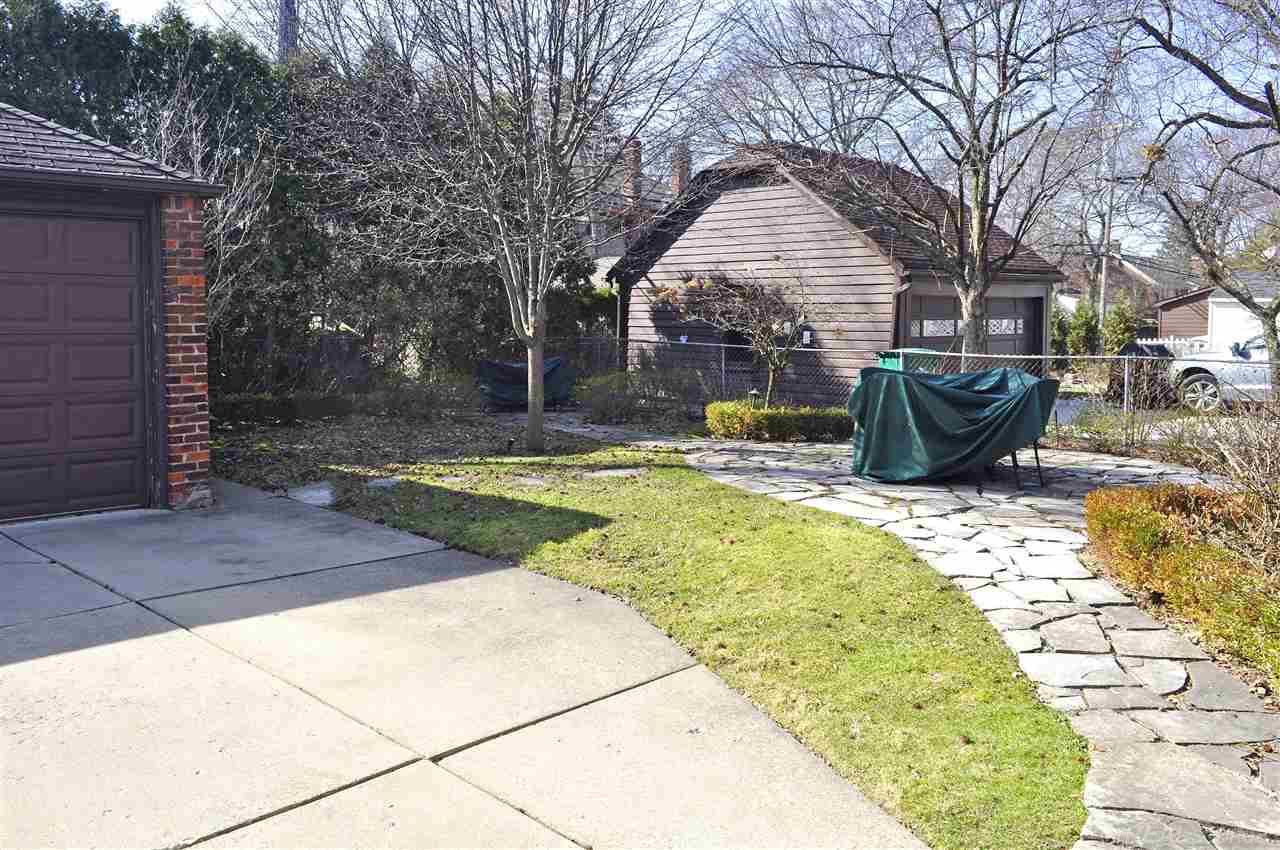 1215 Harvard Road Grosse Pointe Park, MI 48230 - Photo 33 of 34