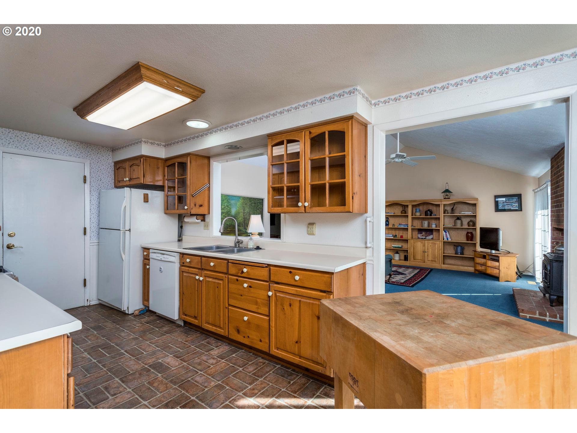 22346 Southeast Hoffmeister Road Damascus, OR 97089 - Photo 9 of 32 Gallery Image 9
