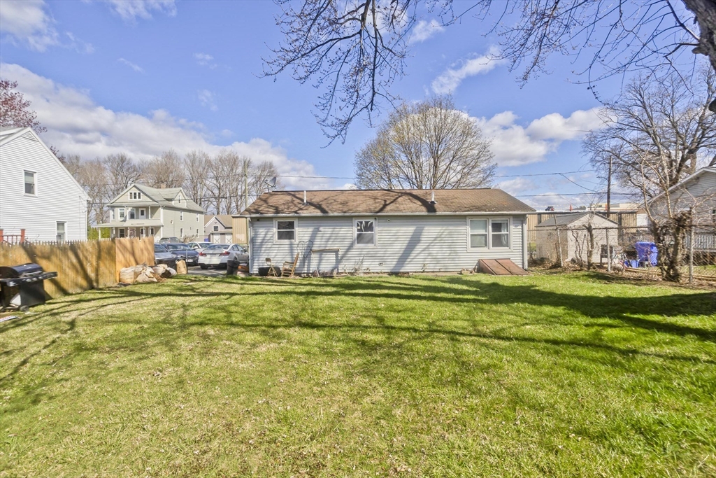 65 Hyde Avenue Springfield, MA 01107 - Photo 2 of 26