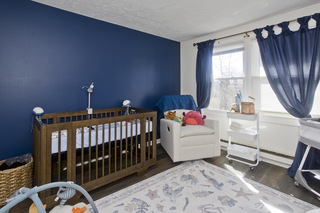 65 Hyde Avenue Springfield, MA 01107 - Photo 8 of 26