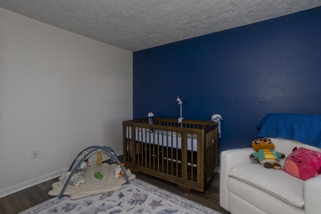 65 Hyde Avenue Springfield, MA 01107 - Photo 9 of 26