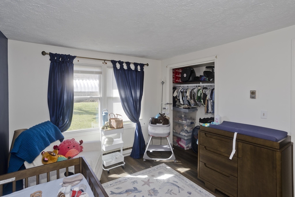 65 Hyde Avenue Springfield, MA 01107 - Photo 10 of 26