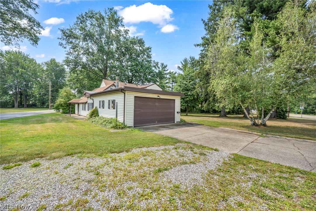 6564 Lear Nagle Road North Ridgeville, OH 44039 - Photo 4 of 38