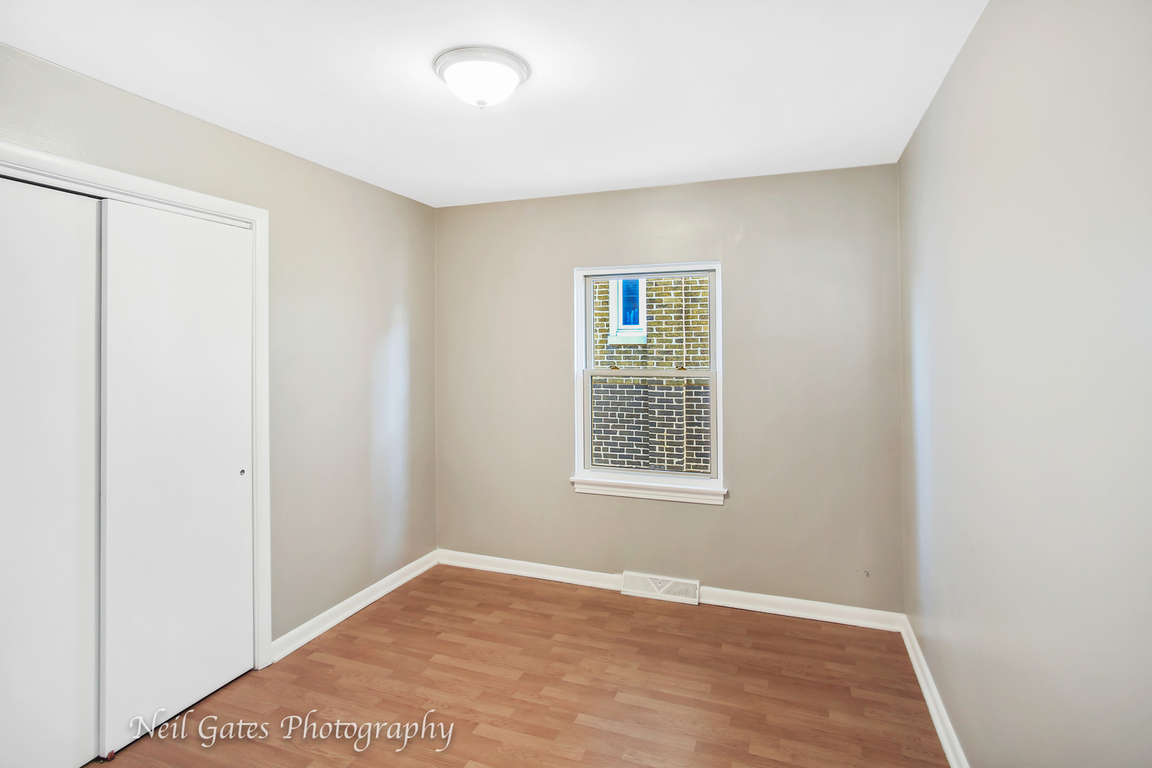 6725 Riverside Drive Berwyn, IL 60402 - Photo 11 of 27