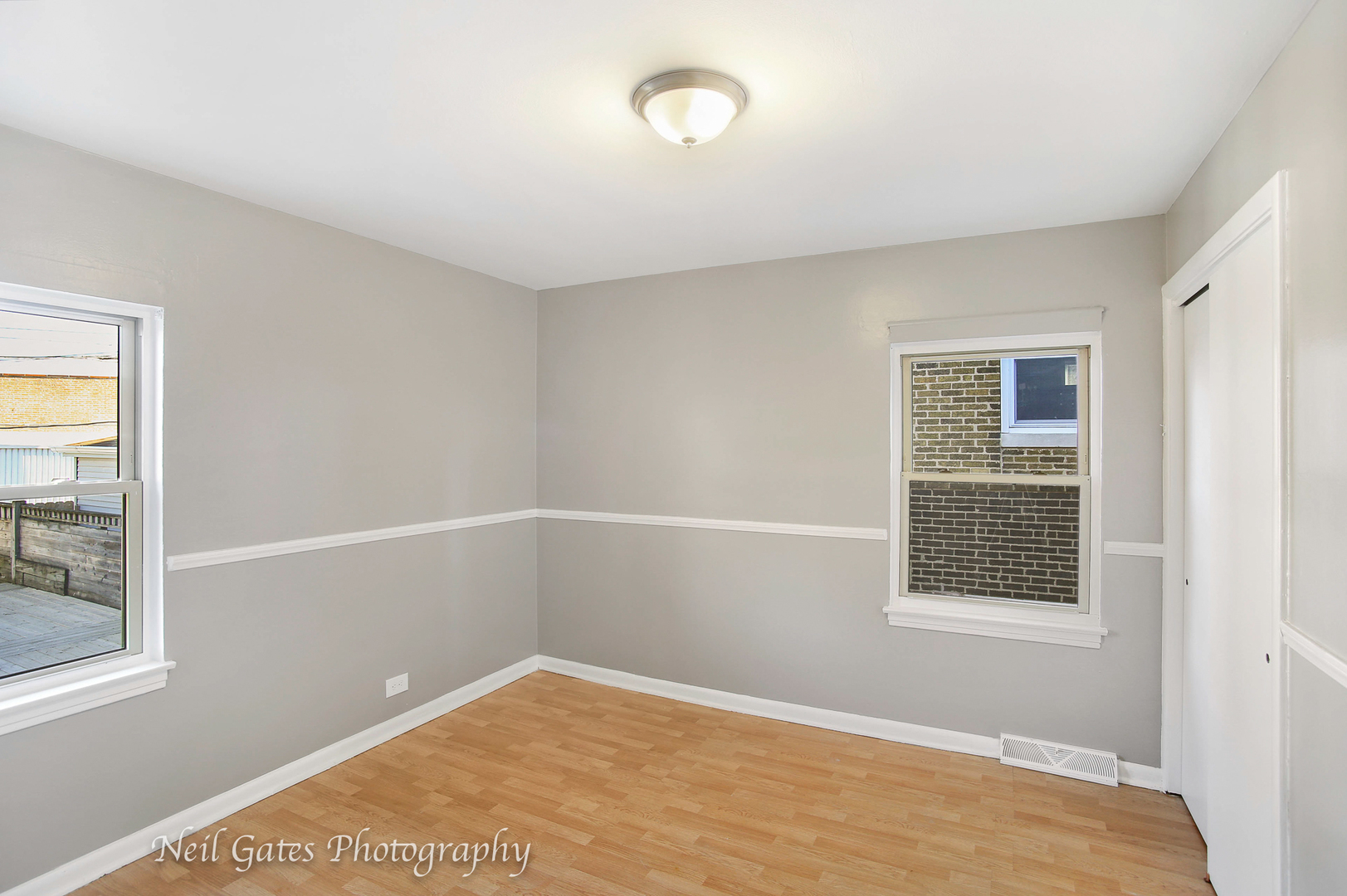 6725 Riverside Drive Berwyn, IL 60402 - Photo 13 of 27