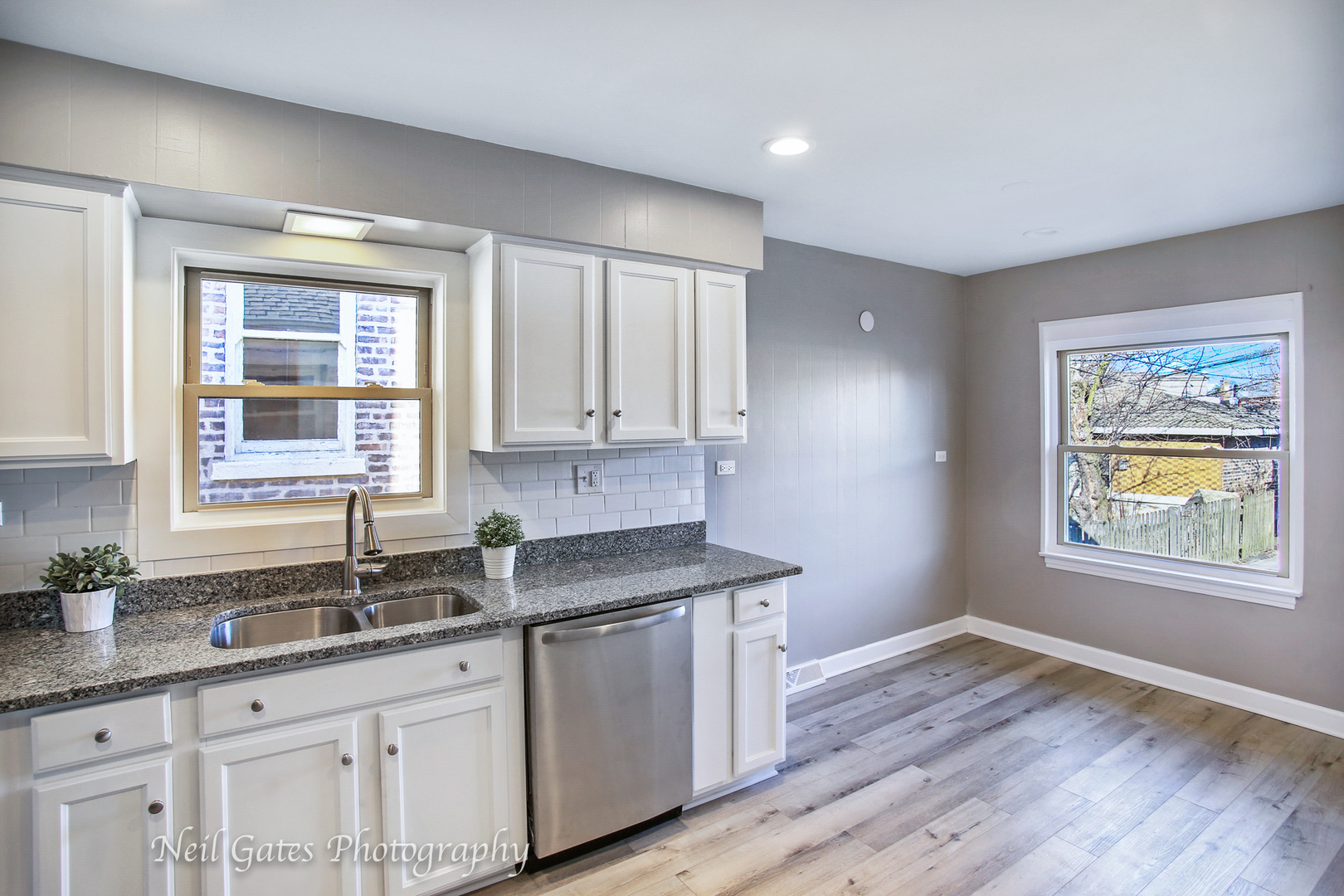 6725 Riverside Drive Berwyn, IL 60402 - Photo 16 of 27