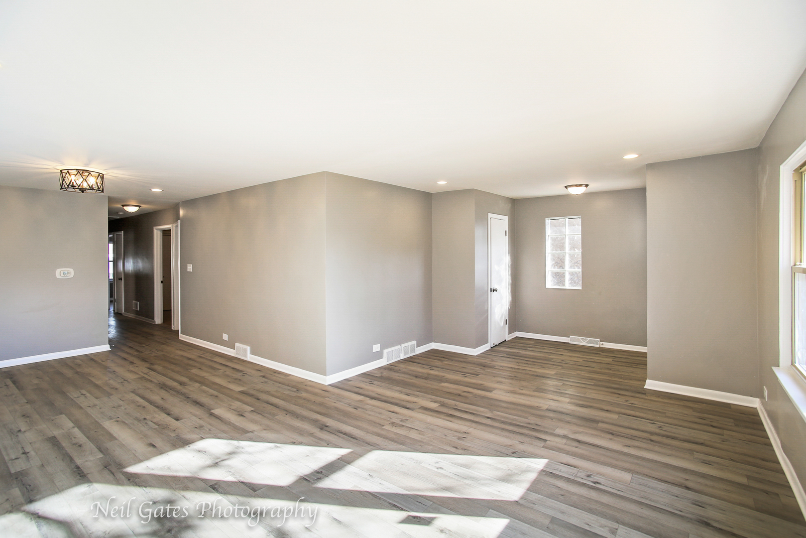 6725 Riverside Drive Berwyn, IL 60402 - Photo 4 of 27