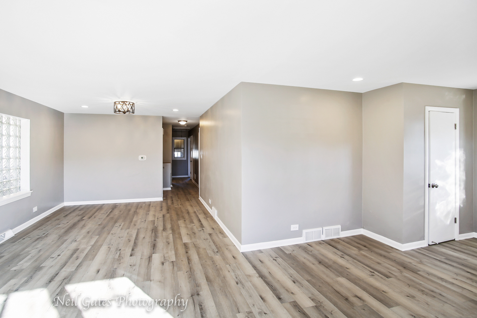 6725 Riverside Drive Berwyn, IL 60402 - Photo 5 of 27