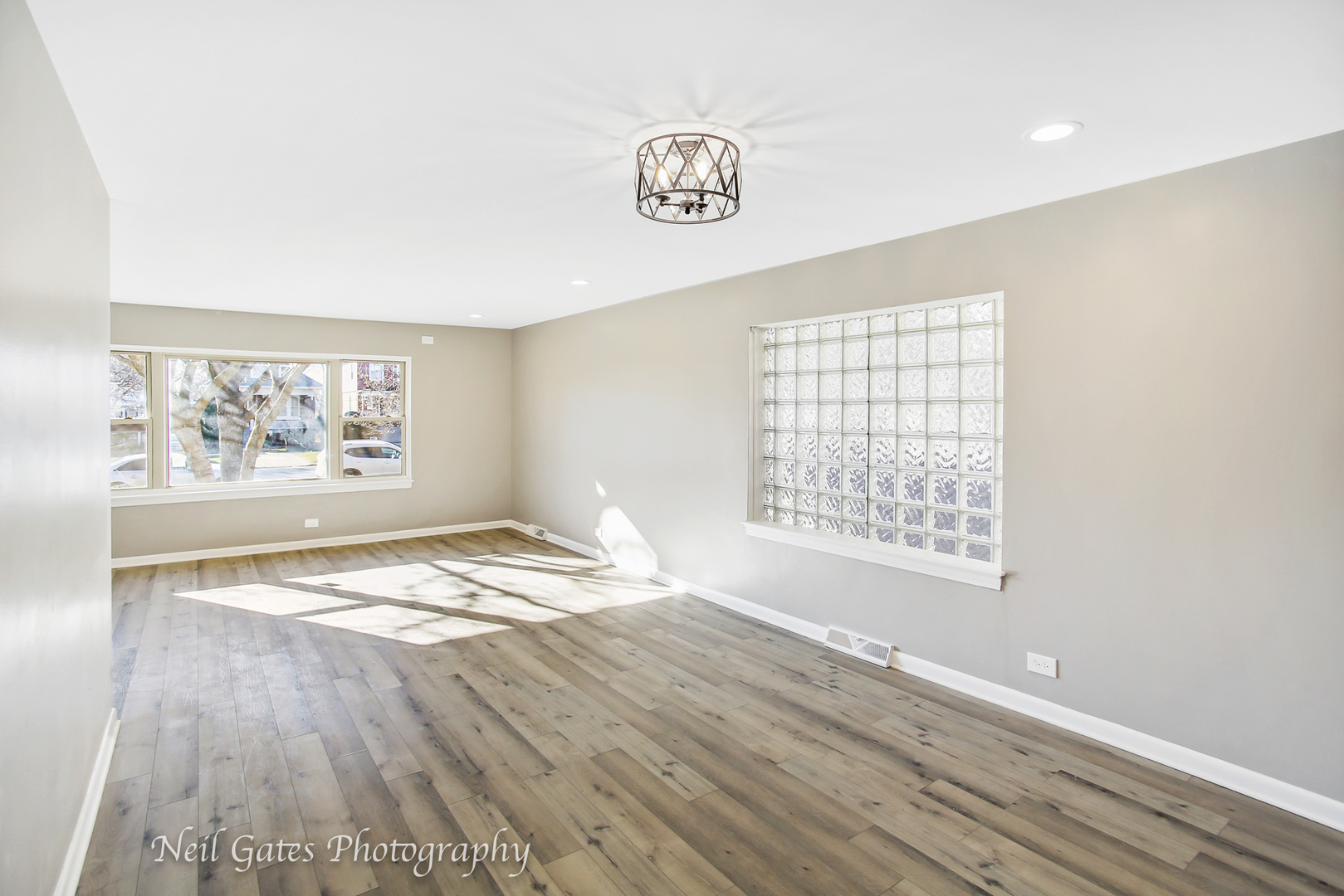 6725 Riverside Drive Berwyn, IL 60402 - Photo 6 of 27