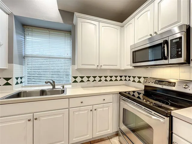 $615,000 | 10915 Piping Rock Circle, Orlando, FL 32817