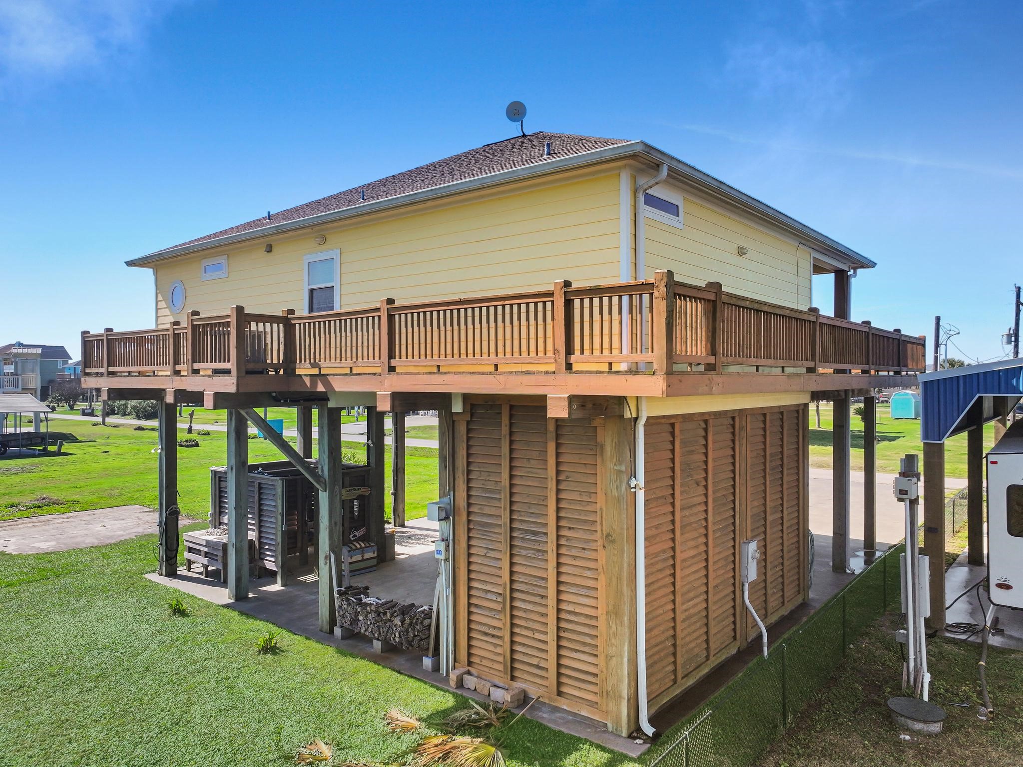 938 South Sage Road Crystal Beach, TX 77650 - Photo 11 of 46