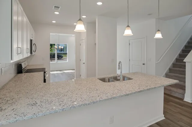 $446,045 | 1145 Southerlynn Drive, White House, TN 37188