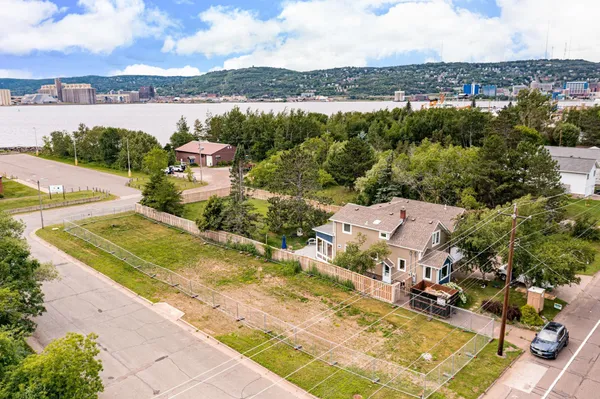 $300,000 | 1439 Minnesota Avenue, Duluth, MN 55802