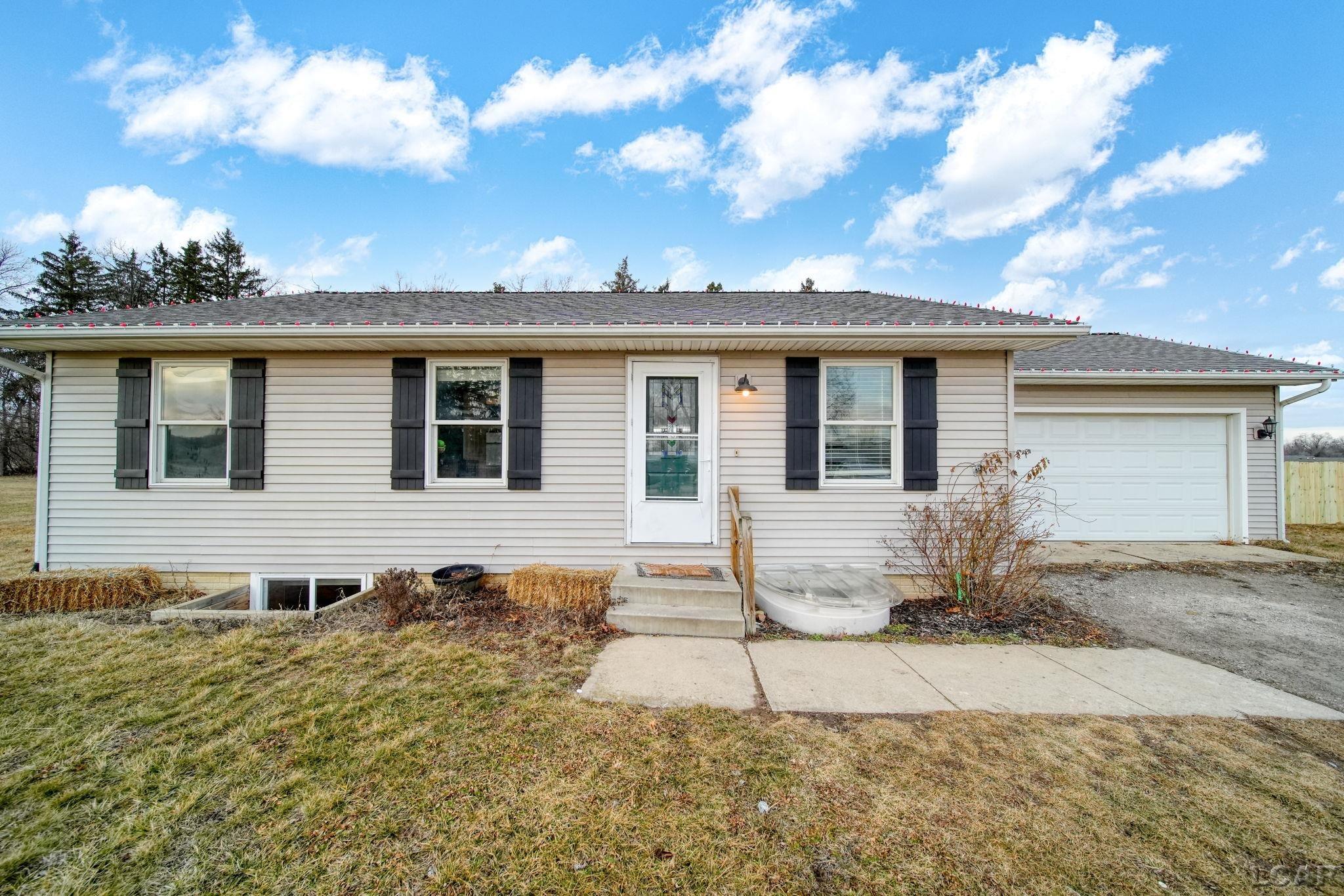 3540 Sutton Road Tecumseh, MI 49286 - Photo 2 of 44