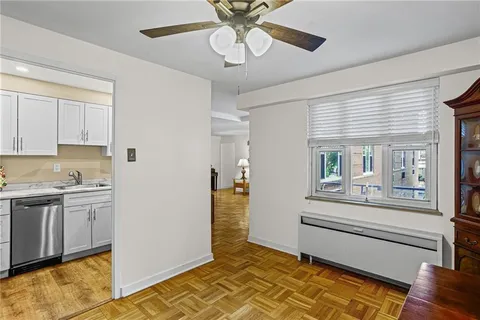 $127,000 | 4601 Fifth Avenue, Unit 221, Pittsburgh, PA 15213