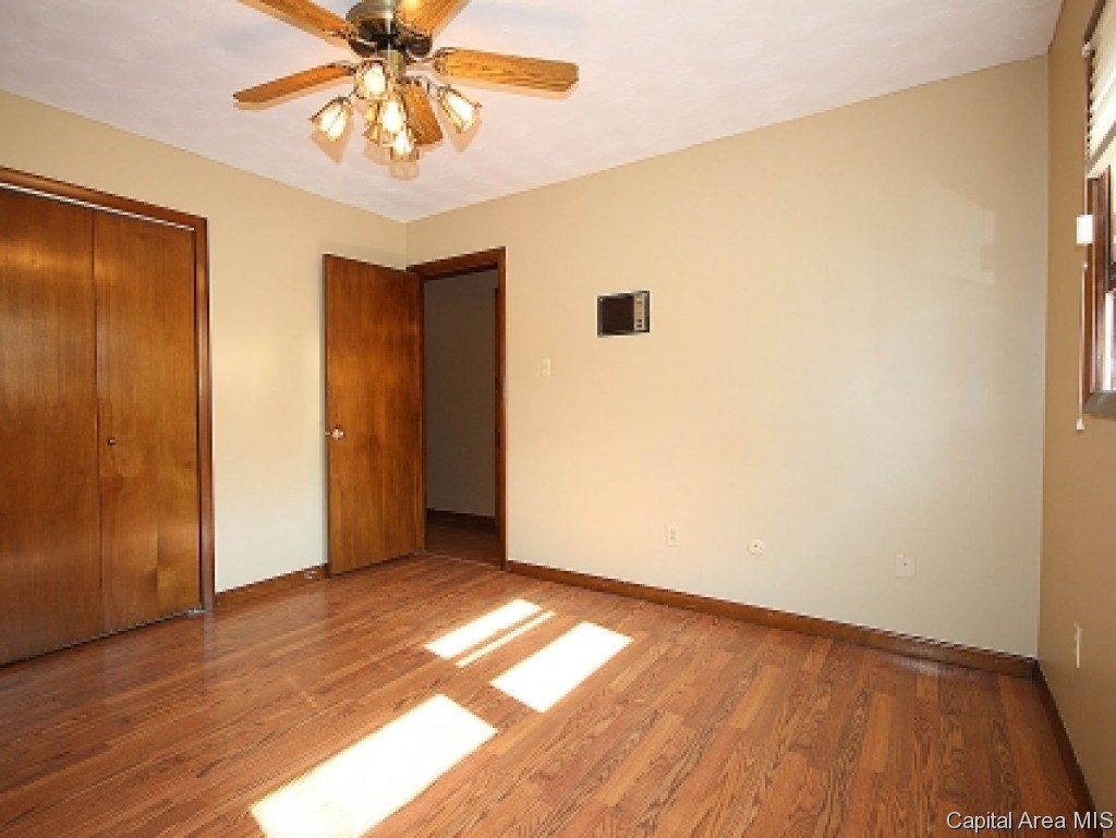 2504 Delaware Drive Springfield, IL 62702 - Photo 14 of 20 Gallery Image 14