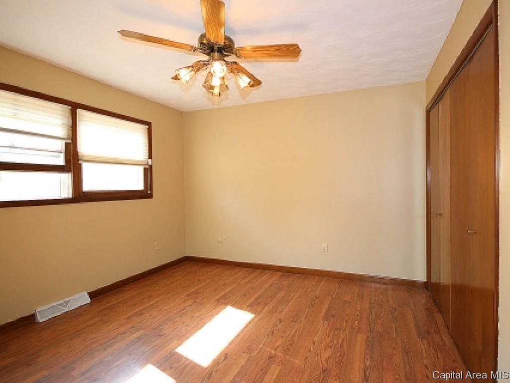2504 Delaware Drive Springfield, IL 62702 - Photo 15 of 20 Gallery Image 15