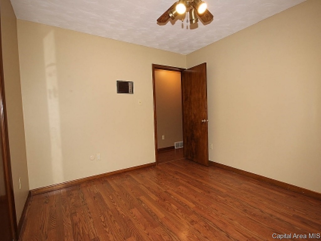 2504 Delaware Drive Springfield, IL 62702 - Photo 16 of 20 Gallery Image 16