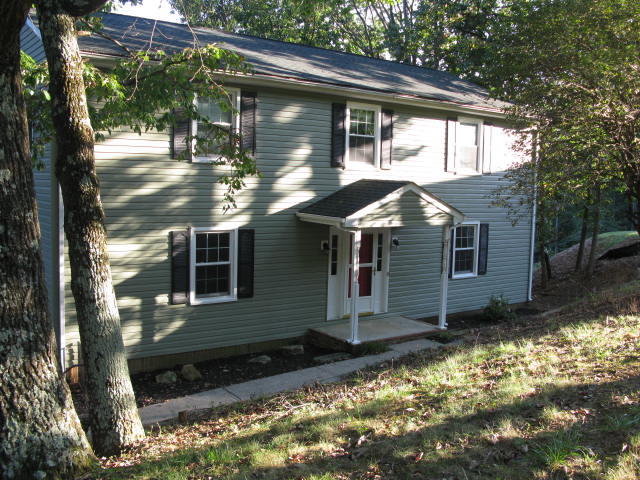 2636 Summit Ridge Road Northeast Roanoke, VA 24012 - Photo 1 of 30 IMG_2643